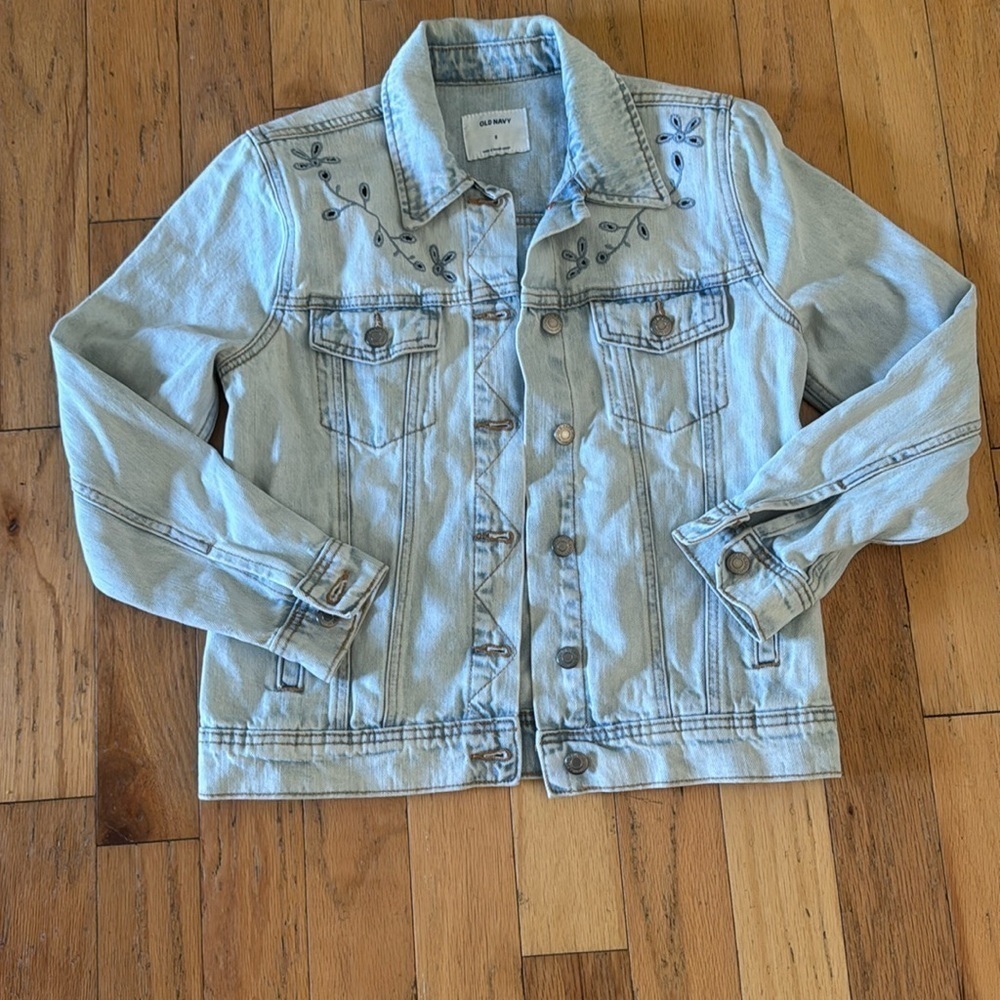 Old Navy | Light-wash Denim Embroidered Jacket | size S